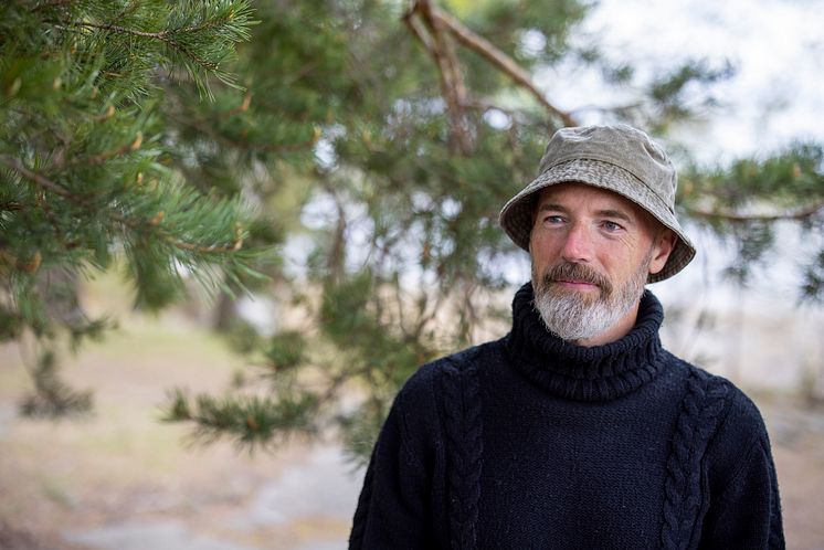 Kronans Apotek_man_Foto Liza Simonsson_liggande.jpg