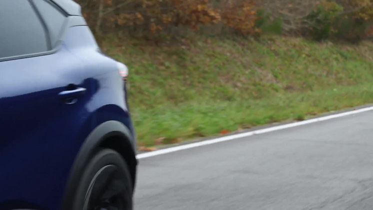 new_renault_captur__esprit_alpine_version_-_b-roll_Original.mp4