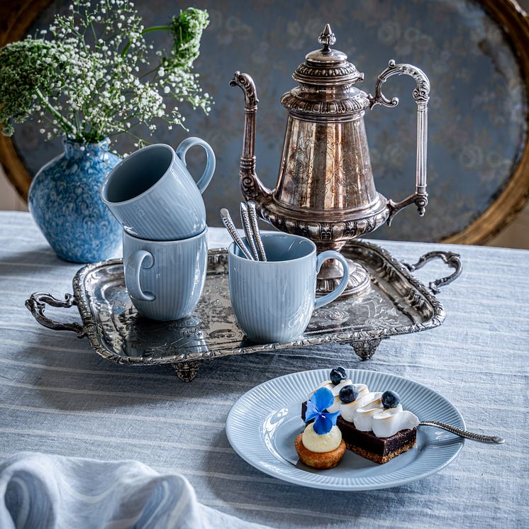 Fyrklövern Nordic Dawn Himmel assiett 21 cm och mugg 35 cl