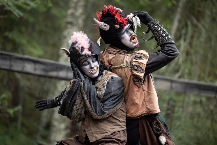 Grymvättarna Griim och Grym låtsasover
