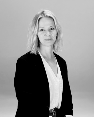 Karin-Hogman-305x381.png