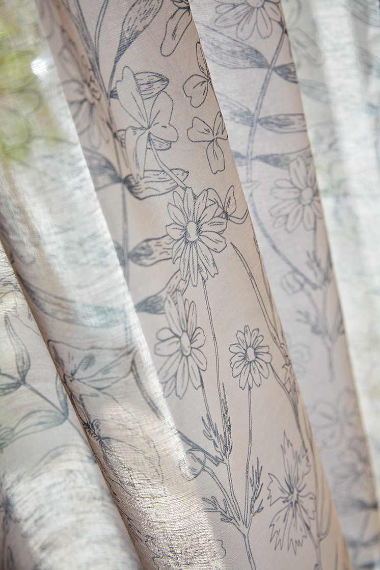 86664-16_2 Curtain Doris botanic closeup 7318161533538.png