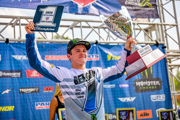 2023082303_002xx_Deegan_wins_championship_one_yes_early_en_4000.jpg