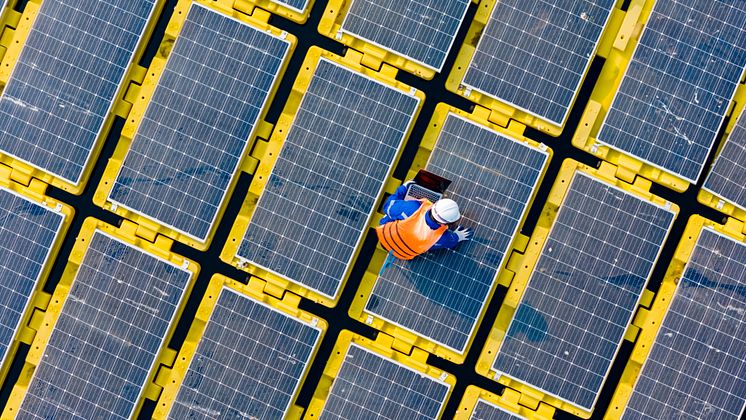 EHS lone worker solar panels laptop.jpg