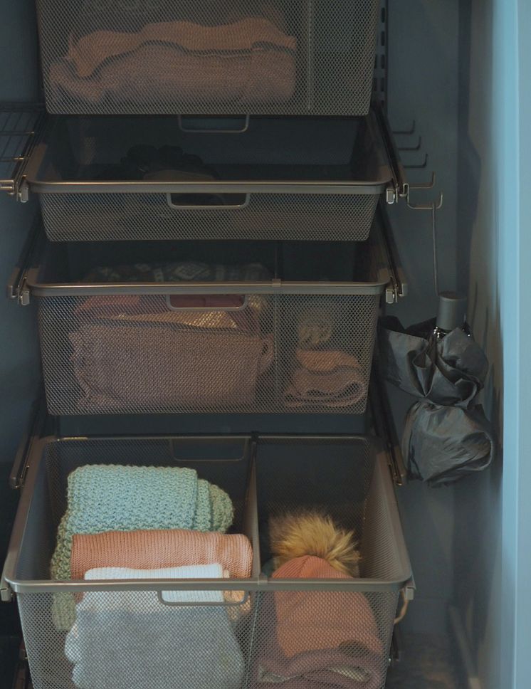 Elfa_Clothing_Interior_Click-in_system_Classic_2020_11_6.jpg