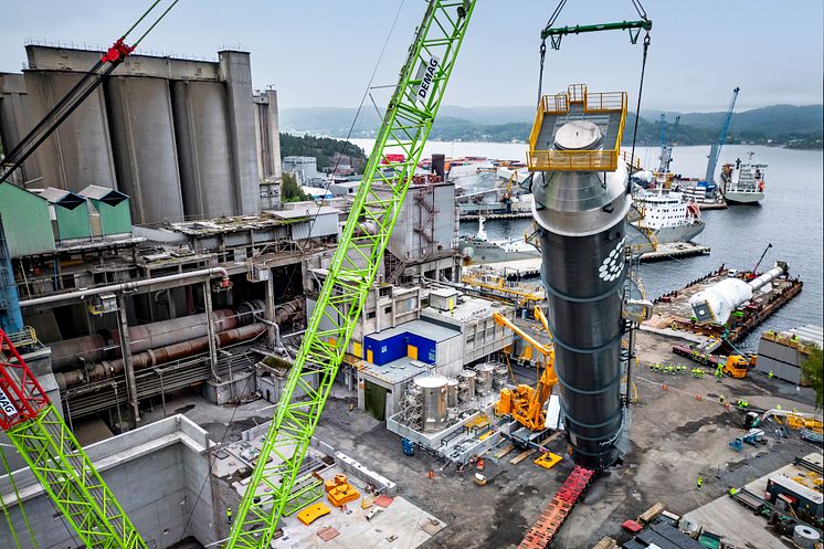 Cementfabriken i Brevik visar absorber