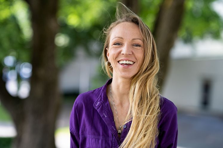 Pressebilde B _ Sara Skorgan Teigen _ foto Robert Rønning NRK.jpg