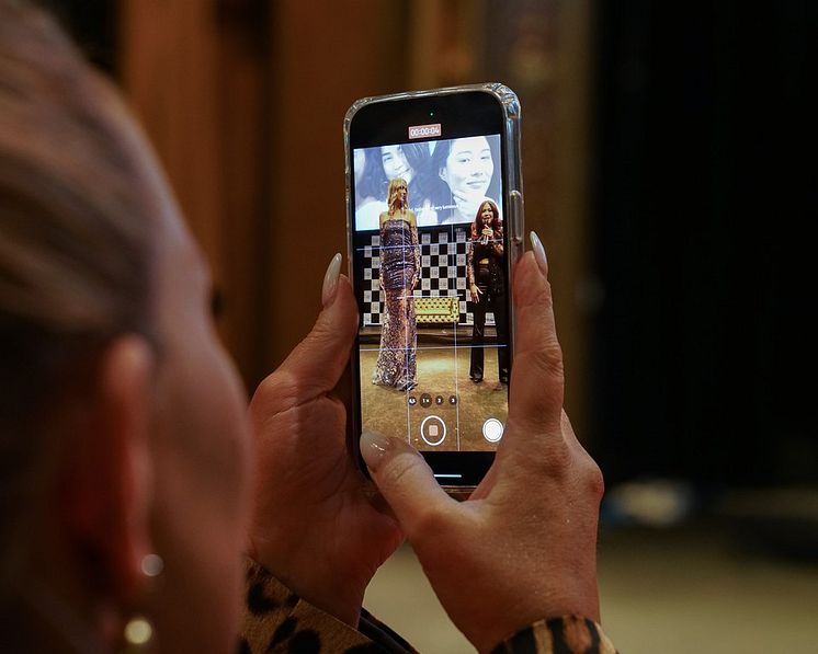 Fashion Designer Sara Paul at Stockholm Beauty Week from the viewers perspective