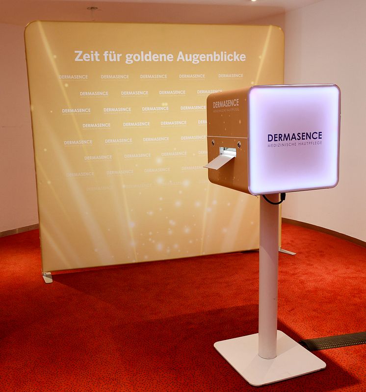 GOLDENE BILD der FRAU Gala Fotobox - DERMASENCE