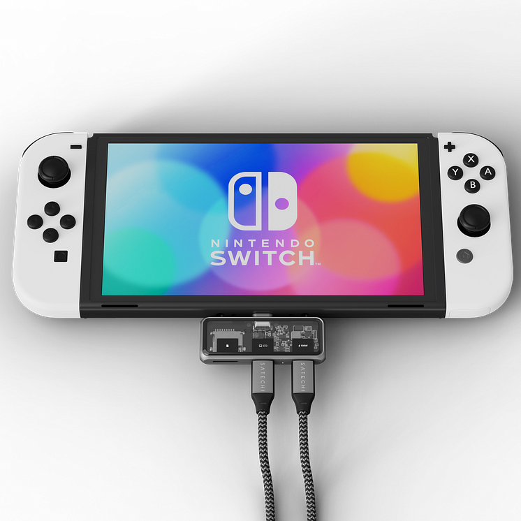 Mobile XR Hub with SD Card WBG 23.png
