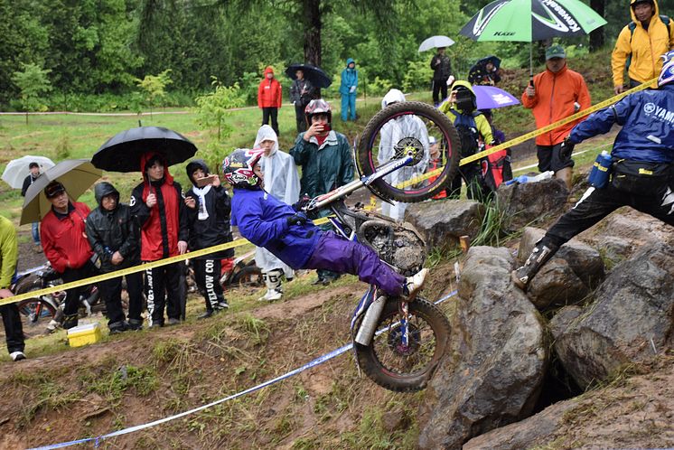 2018071602_002xx_JTR_Rd4_野崎選手_4000