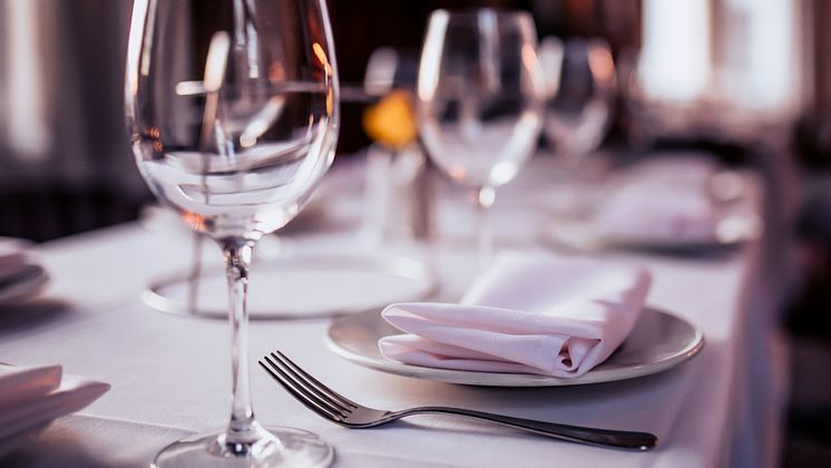 Table setting 2.jpg