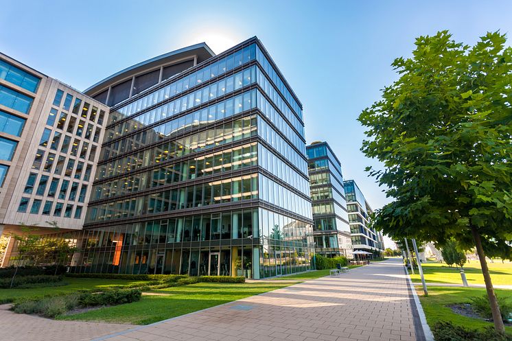 20210308-Image-Sustainability-GlassOfficeGrass-High-5616x3744