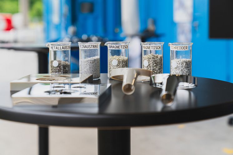 Nyt produktionsanlæg skiller plast fra metal