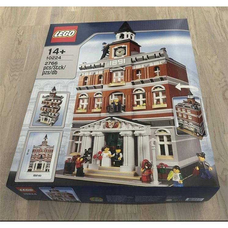 LEGO 10197 Fire Brigade och 10244 Townhall (1).jpeg