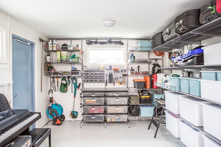 Elfa_garage_storage_swedishfamily_overview 1