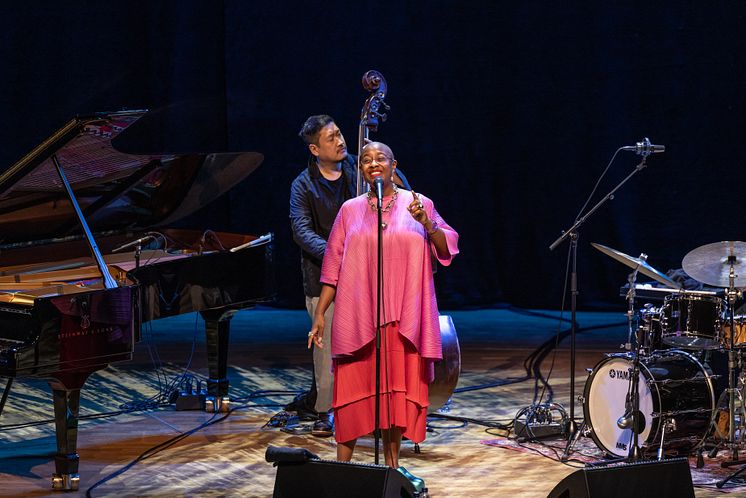 Cécile McLorin Salvant