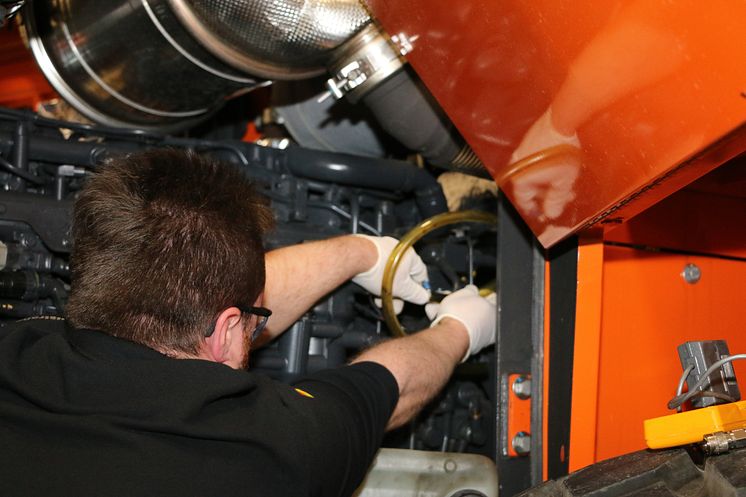Arbeiten am Motor
