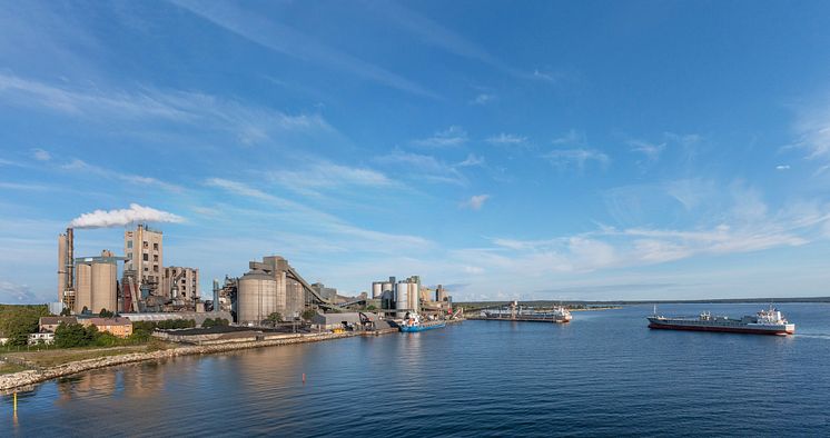 Slitefabriken och hamnen.jpeg