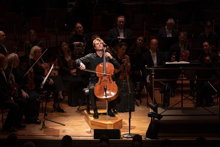 Ruth Reinhardt och Julian Steckel