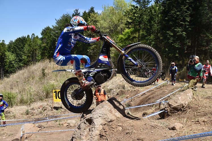 2025042804_007xx_JTR_Rd2_黒山選手_4000.jpg