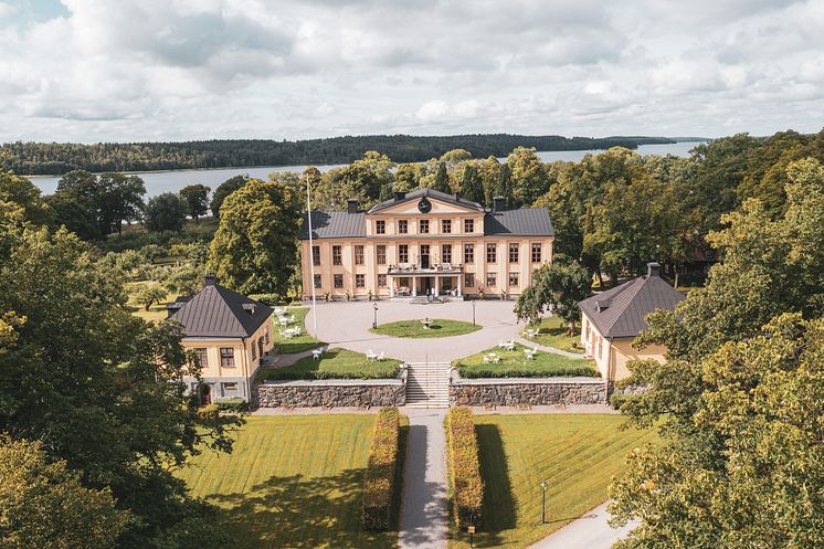Krusenberg-Herrgård-Sommar-Exteriör