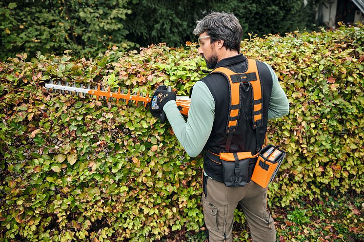 STIHL_ADVANCE_X-Flex_Schultergurt_Anwendung.jpg