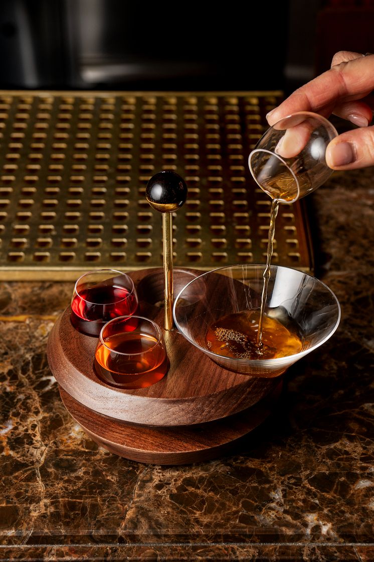 The Bartender.tif