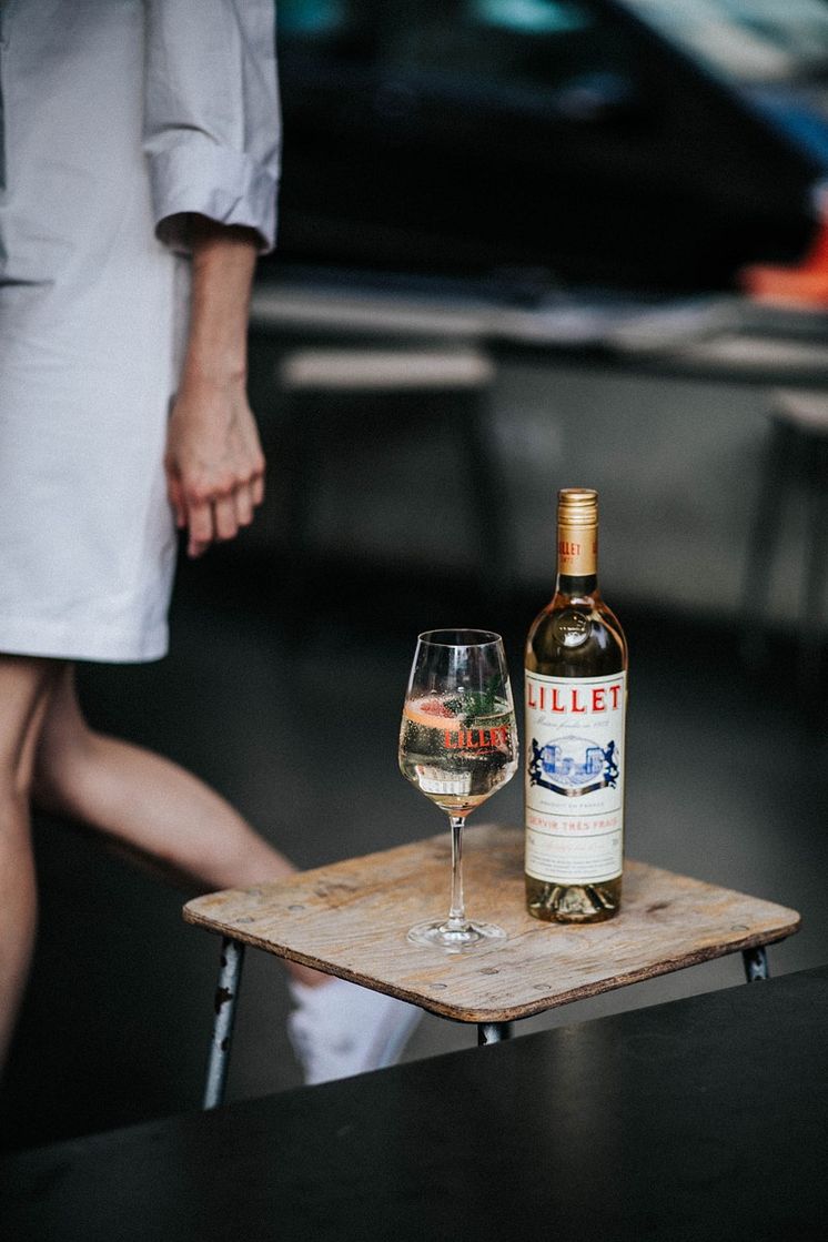 «Chez Mademoiselle Lillet» 