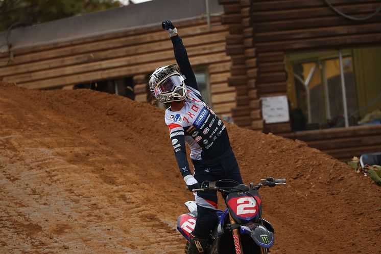 2022111402_004xx_JMX_Rd7_富田選手_4000