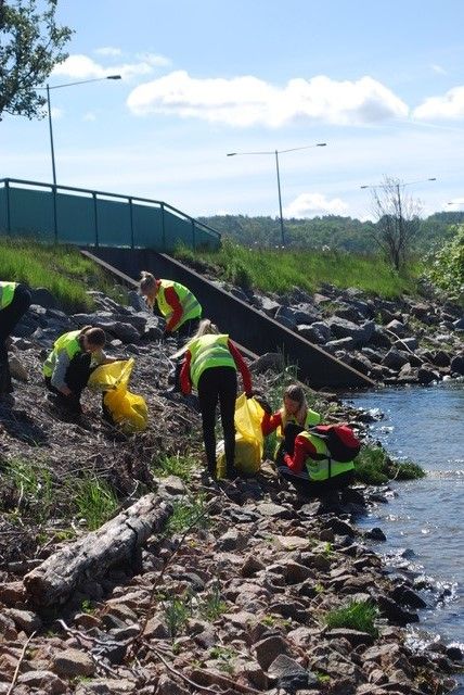250 idrottsungdomar deltar i RenovaRöjet.