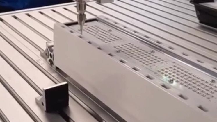 Det skall vara enkelt att limma många olika detaljer i produktionen