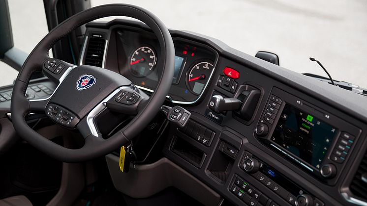 Scania R 450 4x2_Interieuransicht.jpg