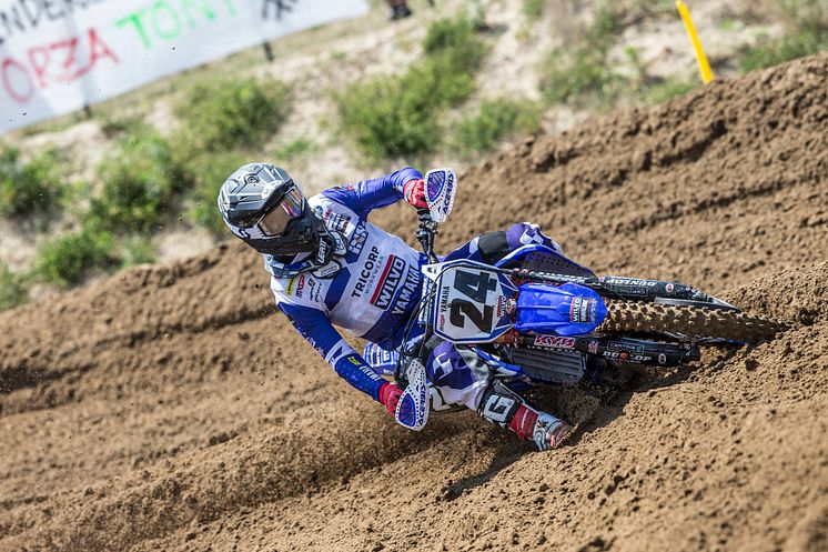 2018061803_005xx_MXGP_Rd11_シンプソン選手_4000