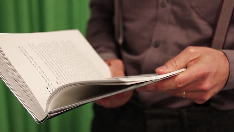 Claes Hemberg om nya boken Vad är pengar?
