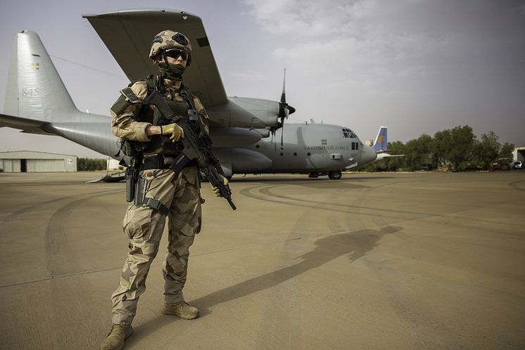24042023-AXEOBE03_evakuering_Sudan_05