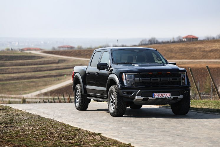 Hedin US Motor tar F-150 Raptor till Rumänien