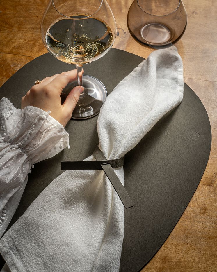 Fyrklövern Dine bordstablett Caviar
