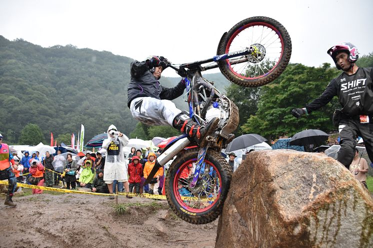 2019090203_007xx_JTR_Rd5_野崎選手_4000