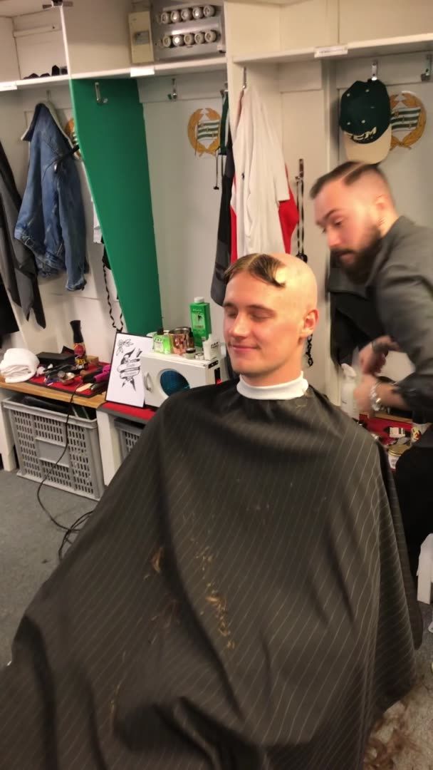 Laddar inför Mustaschkampen