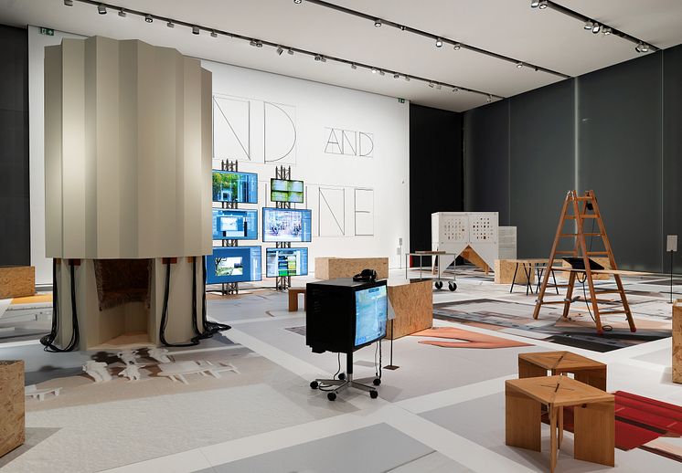 Hand and Machine - Exhibition photo