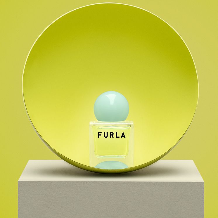 Furla_Armoniosa_Fragrance_4.jpg