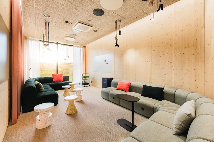 World of Volvo Meeting Room "CLIFFS"