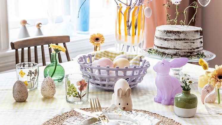 PM easter table.jpg