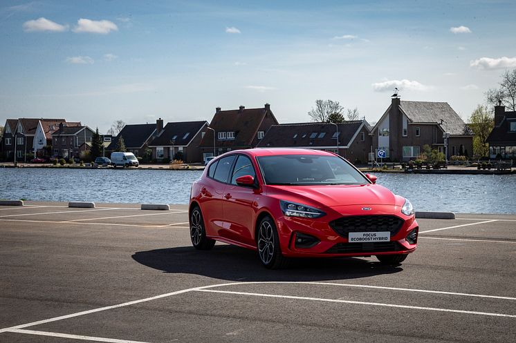 Ford Focus EcoBoost Hybrid