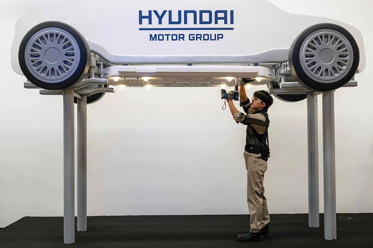 (Image 6) Hyundai and Kia Robotics Lab Announce Plans to Launch X-ble Shoulder at Wearable Robot Tech Day.jpg