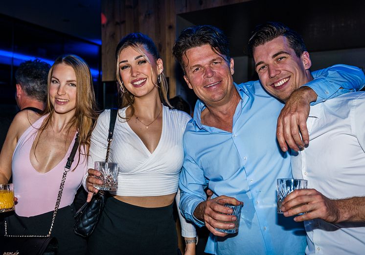 out_of_office_club_09-05-25_northlight_web-76.jpg