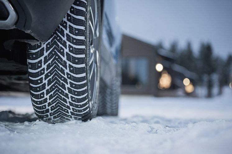 Nokian_Tyres_Driving_longer_journeys_with_EV_A.jpg
