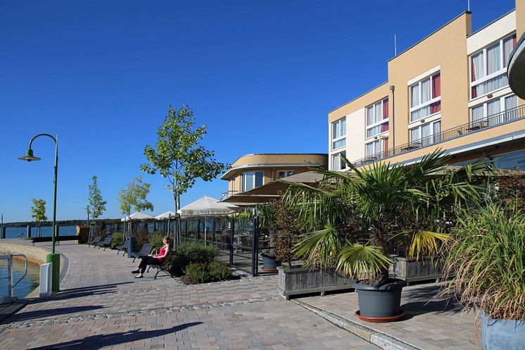 Störmthaler See - Uferpromenade von LAGOVIDA