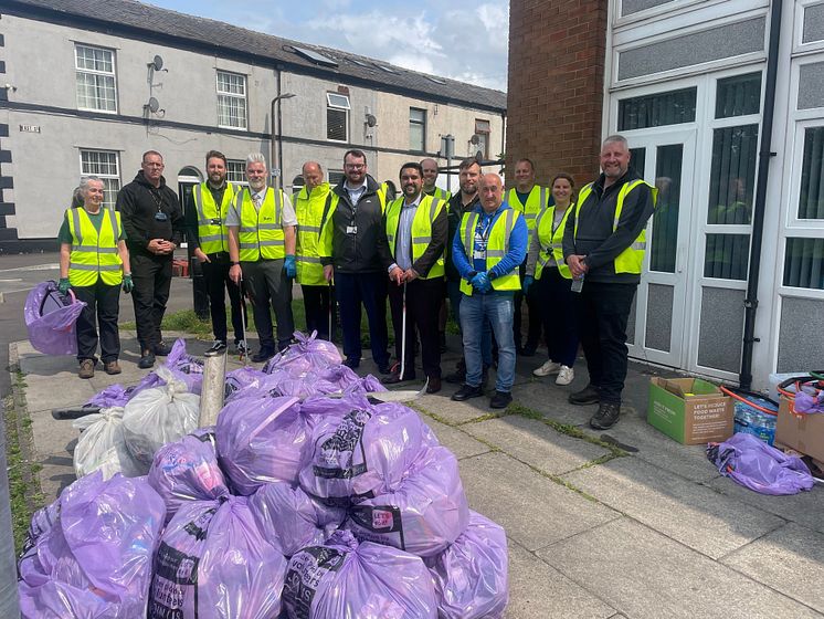 community cleanup8.jpg